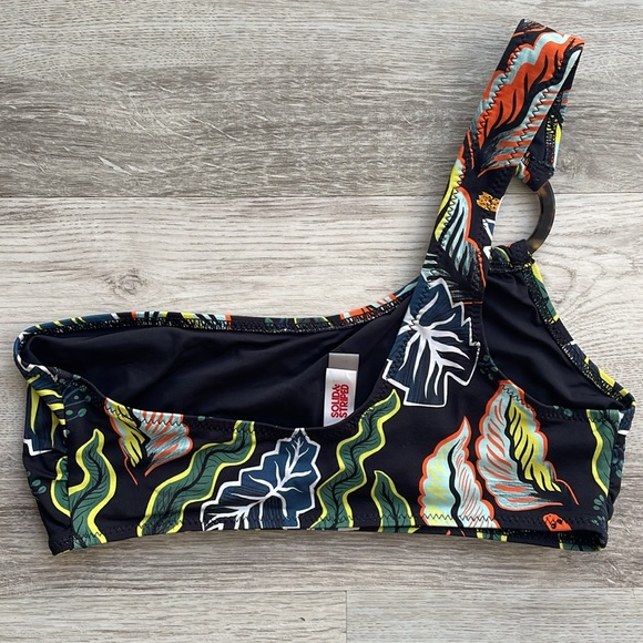 Solid & Striped The Desi Printed Asymmetric Bikini Top - Picture 3 of 3